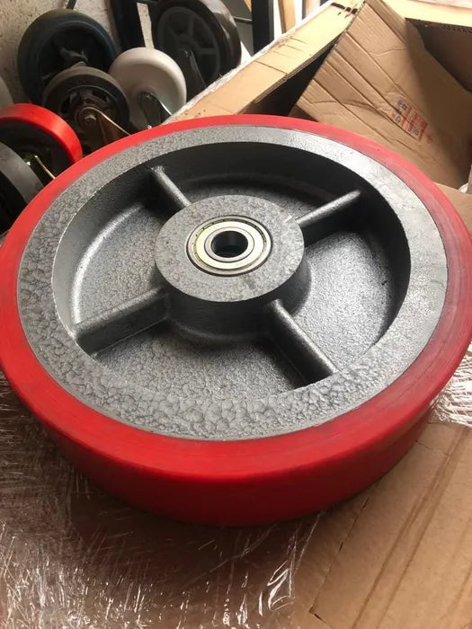 גלגלים למשקל כבד קיימים במגוון רחב של סוגים וחומרים